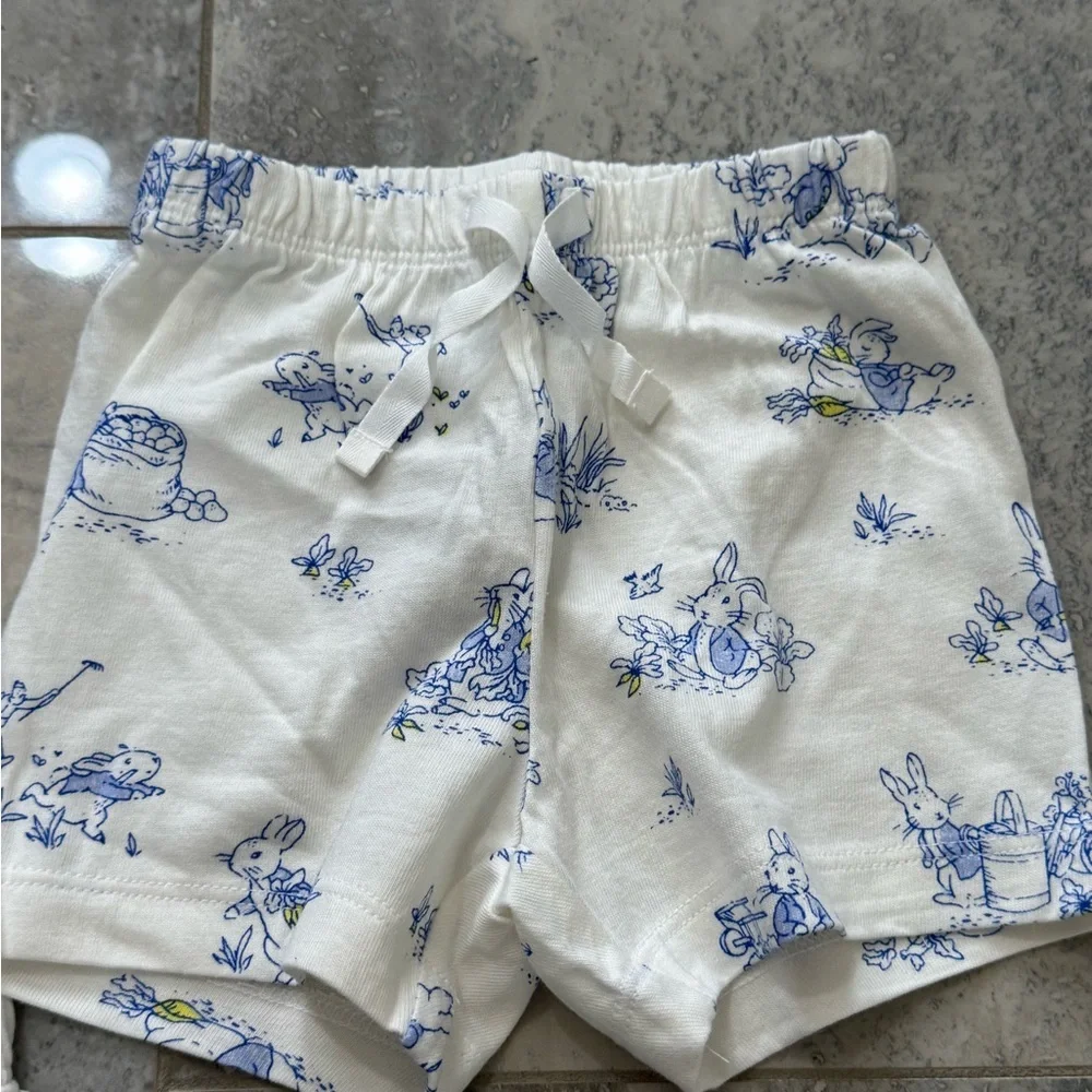 Baby GAP Shorts Bundle - Cream, Gray, Blue